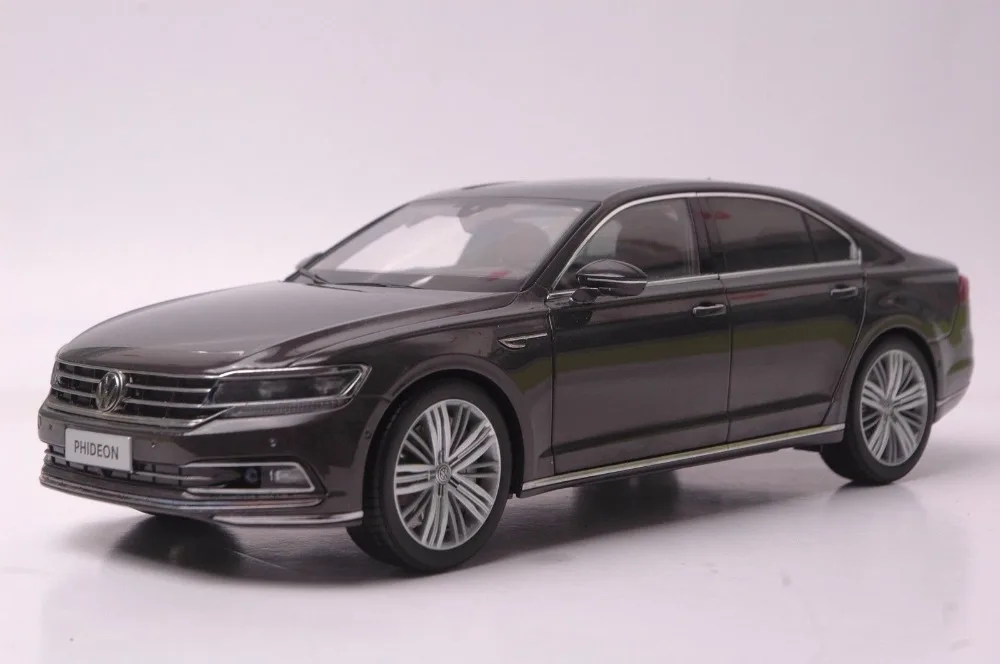 1:18 Diecast Model for Volkswagen VW Phideon 2016 Brown Alloy Toy Car Miniature Collection Gift
1:18 Diecast Model for Volkswagen VW Phideon 2016 Brown Alloy Toy Car Miniature Collection Gift
