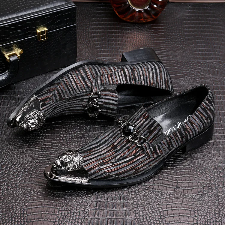 Fashion metal toe oxfords shoes men high quality stripe buckled flat shoes white/black business style formal leather shoe 2017
Fashion metal toe oxfords shoes men high quality stripe buckled flat shoes white/black business style formal leather shoe 2017