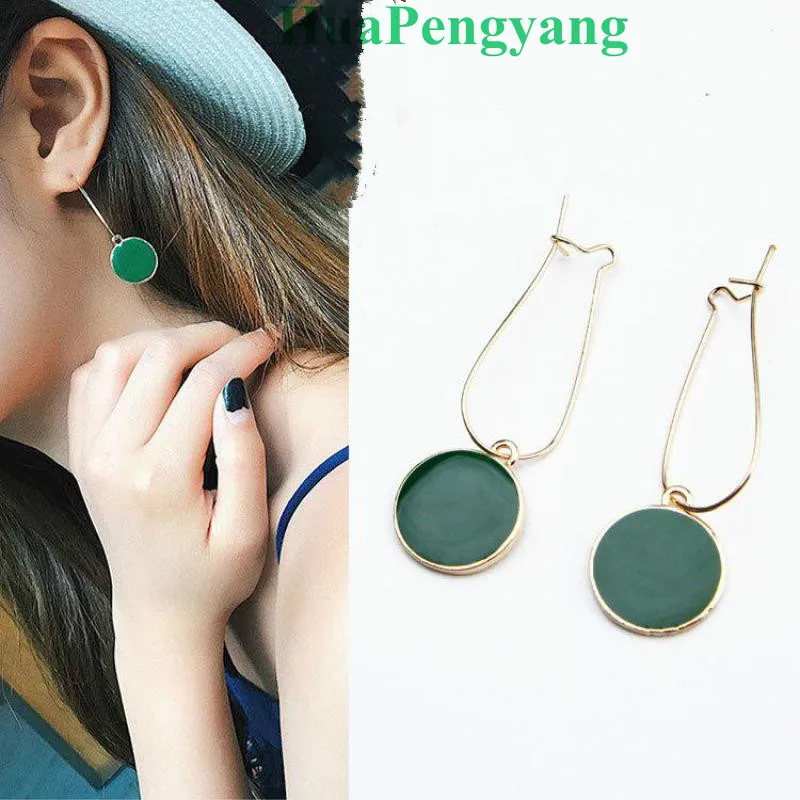 Hot Simple Green Circle Small Fresh Girl Earrings Female Character Good Quality Pendant Earrings
Hot Simple Green Circle Small Fresh Girl Earrings Female Character Good Quality Pendant Earrings