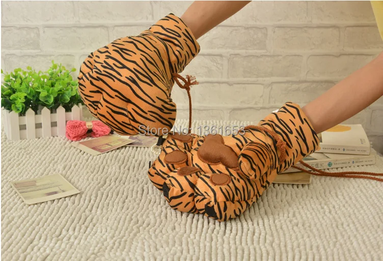 cartoon winter gloves more lovely and velvet hanging neck warm suddenly and violently claw wool gloves gloves PAWS
cartoon winter gloves more lovely and velvet hanging neck warm suddenly and violently claw wool gloves gloves PAWS