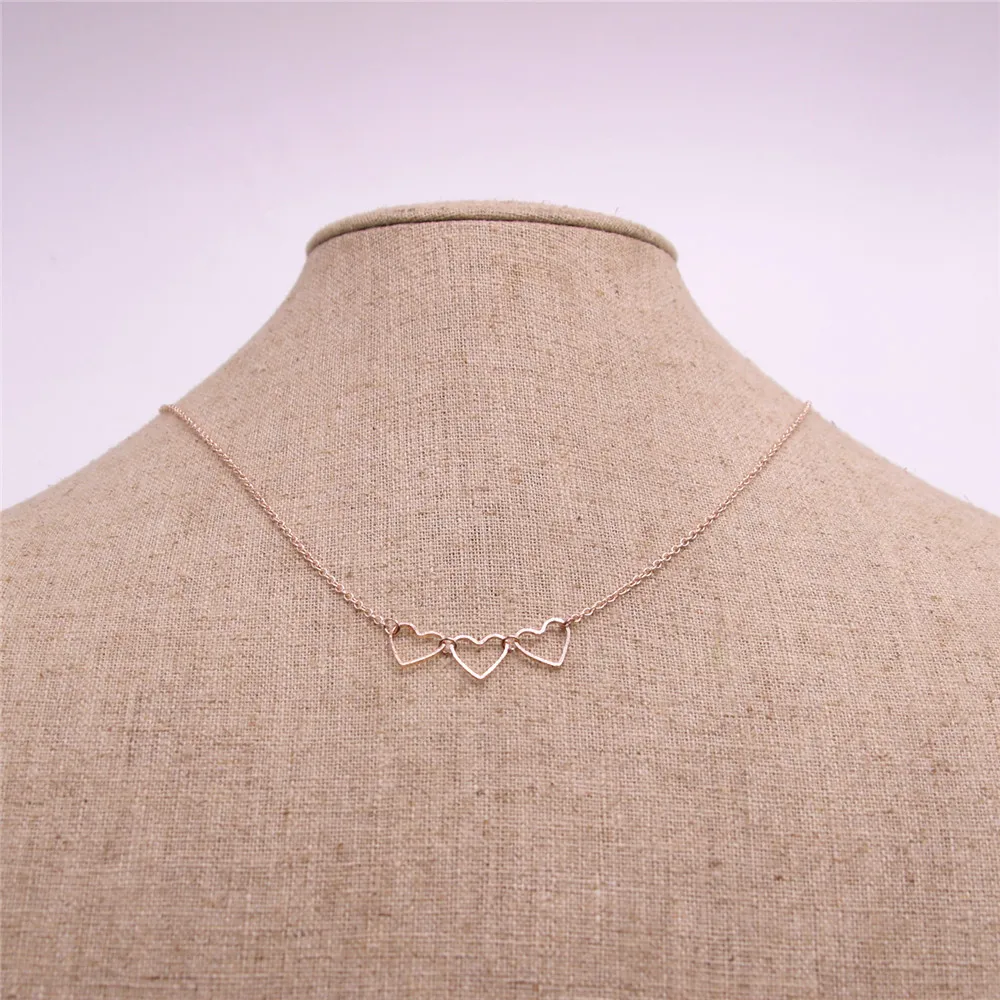 High quality Zinc Alloy pendant necklace Three hollow hearts pendant necklace for women
High quality Zinc Alloy pendant necklace Three hollow hearts pendant necklace for women