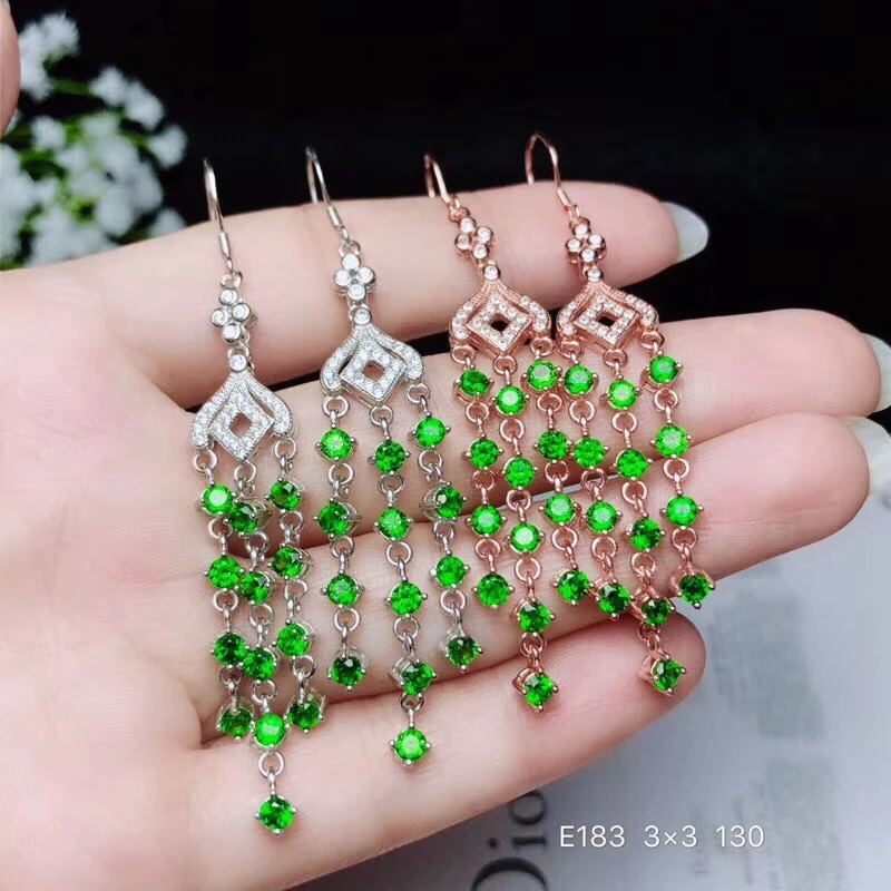 Natural green diopside gem drop earrings S925 silver natural gemstone earrings long Tassels Fan woman girl gift birthday jewelry
Natural green diopside gem drop earrings S925 silver natural gemstone earrings long Tassels Fan woman girl gift birthday jewelry