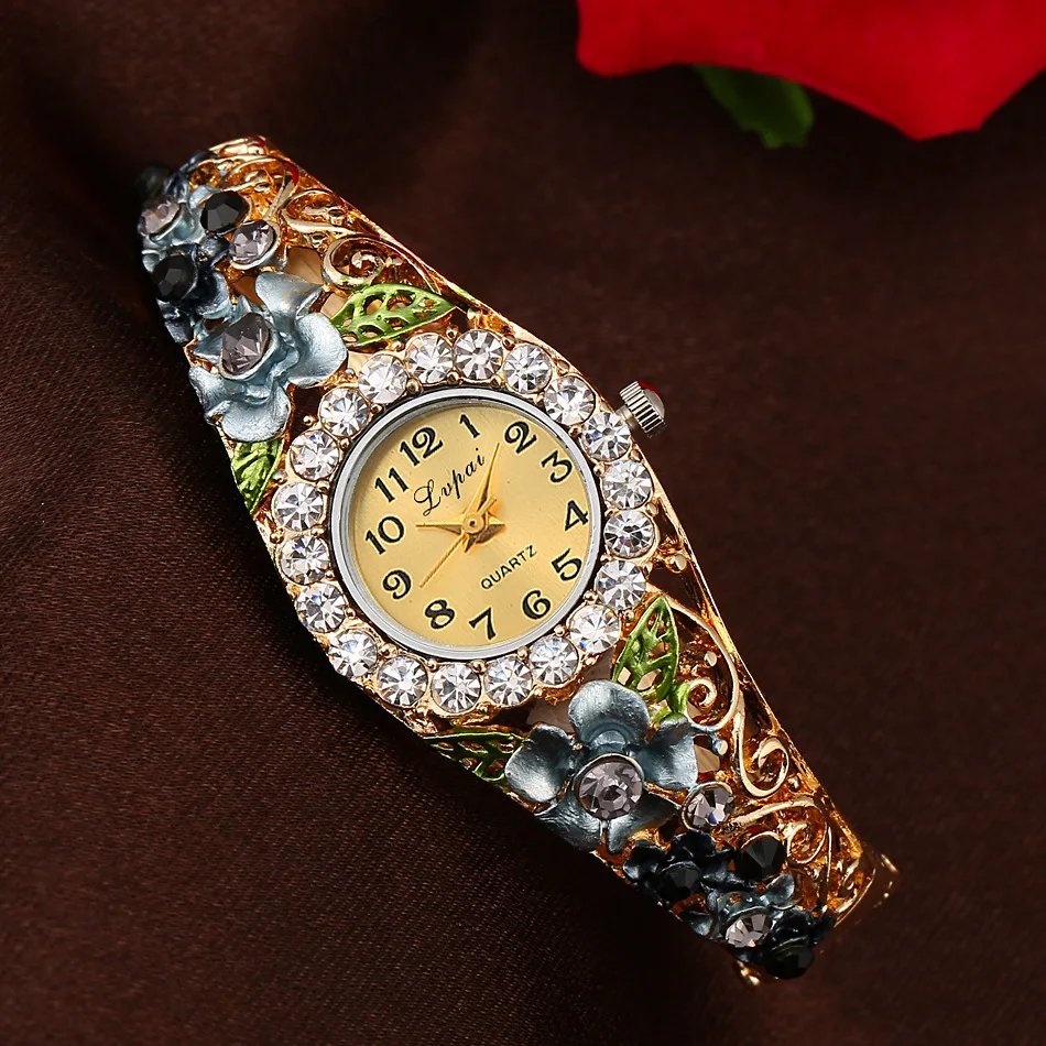 Fashion classic flower ladies bracelet watch ladies bracelet watch
Fashion classic flower ladies bracelet watch ladies bracelet watch