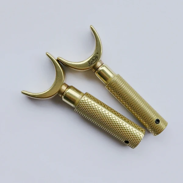 Leather carving tool Rotary carving knife Alloy material carving double bearing rotary cutter suit for 5.5mm cutter head
Leather carving tool Rotary carving knife Alloy material carving double bearing rotary cutter suit for 5.5mm cutter head