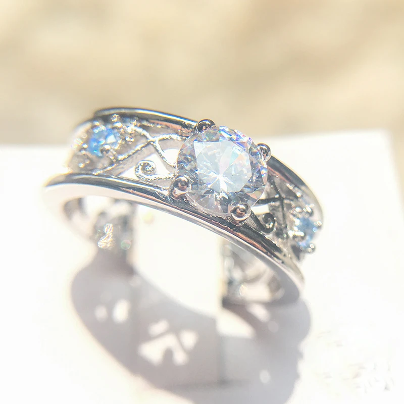 Vintage 925 Sterling Silver Ring Leaf Wedding Rings Zircon Engagement Plant Shiny Rings for Women Fashion Jewelry Anillos Mujer
Vintage 925 Sterling Silver Ring Leaf Wedding Rings Zircon Engagement Plant Shiny Rings for Women Fashion Jewelry Anillos Mujer