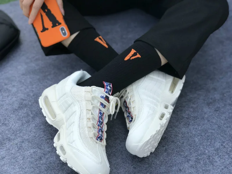 Explosion models V street fashion hip hop hip-hop long sleeve cotton men and women Europe and America socks cotton socks
Explosion models V street fashion hip hop hip-hop long sleeve cotton men and women Europe and America socks cotton socks