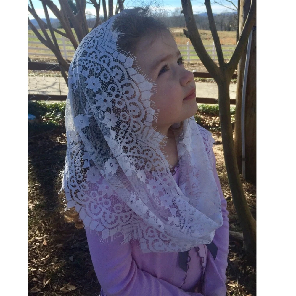Ivory Lace Mantilla Veil for Church Catholic Latin Mass Children little Girl Headwrap Mantilla de Novia Negra Mantille Dentelle
Ivory Lace Mantilla Veil for Church Catholic Latin Mass Children little Girl Headwrap Mantilla de Novia Negra Mantille Dentelle