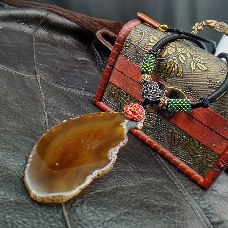 Original handmade irregular Agates crystal pendant & Chinese rope woman necklace ethnic female Accessories vintage daily Jewelry
Original handmade irregular Agates crystal pendant & Chinese rope woman necklace ethnic female Accessories vintage daily Jewelry