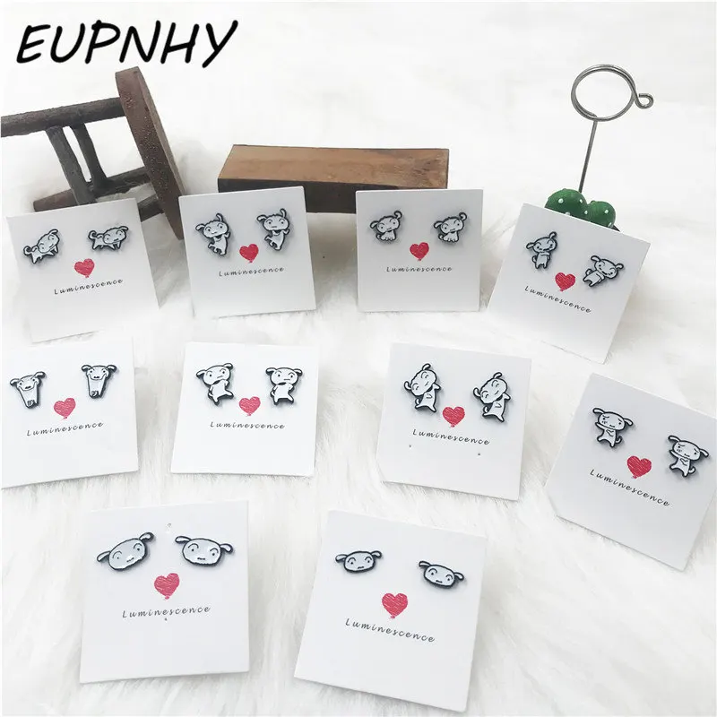 EUPNHY 1 пара серьги гвоздики в виде белой собаки из мультфильма Shinchan