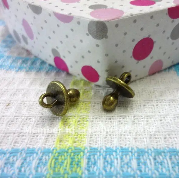 30pcs Antique bronze charm of the lovely ornaments Zinc Alloy Jewelry Accessories DIY fashion jewelry pendant
30pcs Antique bronze charm of the lovely ornaments Zinc Alloy Jewelry Accessories DIY fashion jewelry pendant