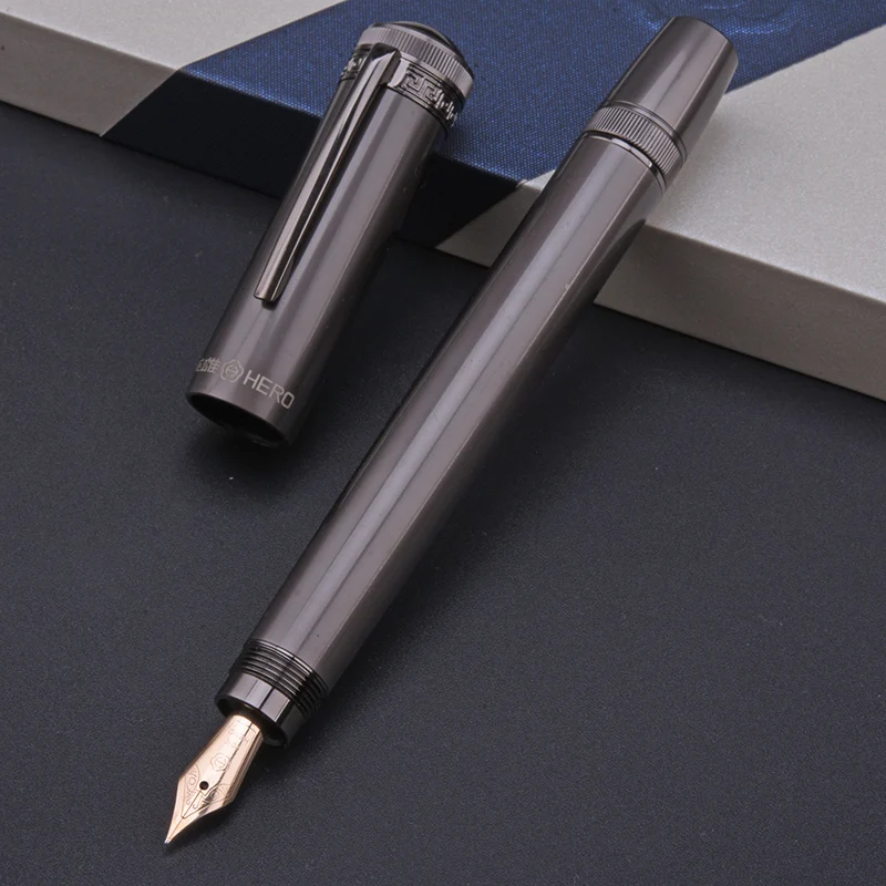 Git Hero H718 Fountain Pen 10k Gold Nib Rotary Piston Ink Converter Cover Hidden Flexible Nib Business Office Gift Box
Git Hero H718 Fountain Pen 10k Gold Nib Rotary Piston Ink Converter Cover Hidden Flexible Nib Business Office Gift Box