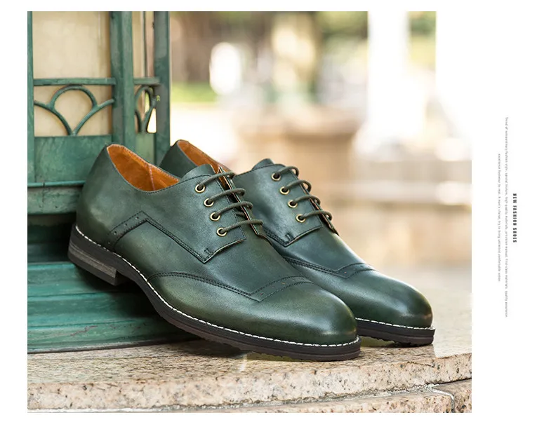 Personality Men Round Toes Genuine Leather All Season Retro Carved Business Casual Leather Dress Shoes Men Handmade Oxfords
Personality Men Round Toes Genuine Leather All Season Retro Carved Business Casual Leather Dress Shoes Men Handmade Oxfords