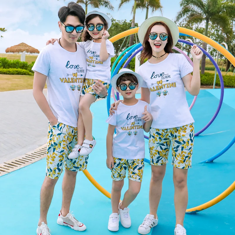 Mom Daughter Print Summer T-shirt and Short Pants Set Family Match Outfit 2 4 6 8 10 12Y Boy and Girls Beach Suits New Style
Mom Daughter Print Summer T-shirt and Short Pants Set Family Match Outfit 2 4 6 8 10 12Y Boy and Girls Beach Suits New Style