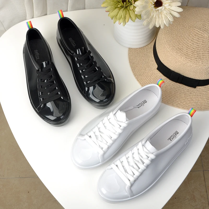 Женские высокие мягкие босоножки Melissa, нескользящая водонепроницаемая обувь, туфли на шнурках на каждый день
Женские высокие мягкие босоножки Melissa, нескользящая водонепроницаемая обувь, туфли на шнурках на каждый день