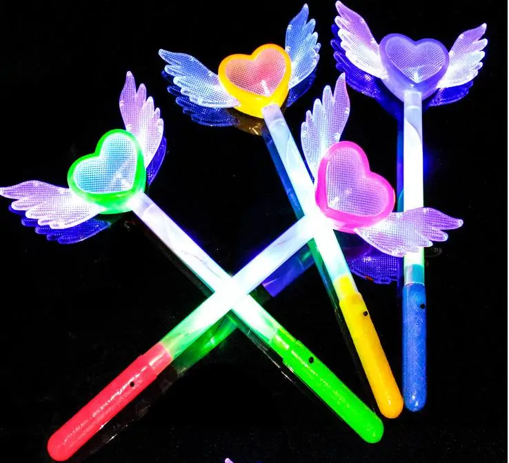 Led Magic Wands Flash Fairy Angel Heart Wings Wand Cos Fancy Dress Glow Sticks Party Light up Atmosphere props Props Favors gift
Led Magic Wands Flash Fairy Angel Heart Wings Wand Cos Fancy Dress Glow Sticks Party Light up Atmosphere props Props Favors gift