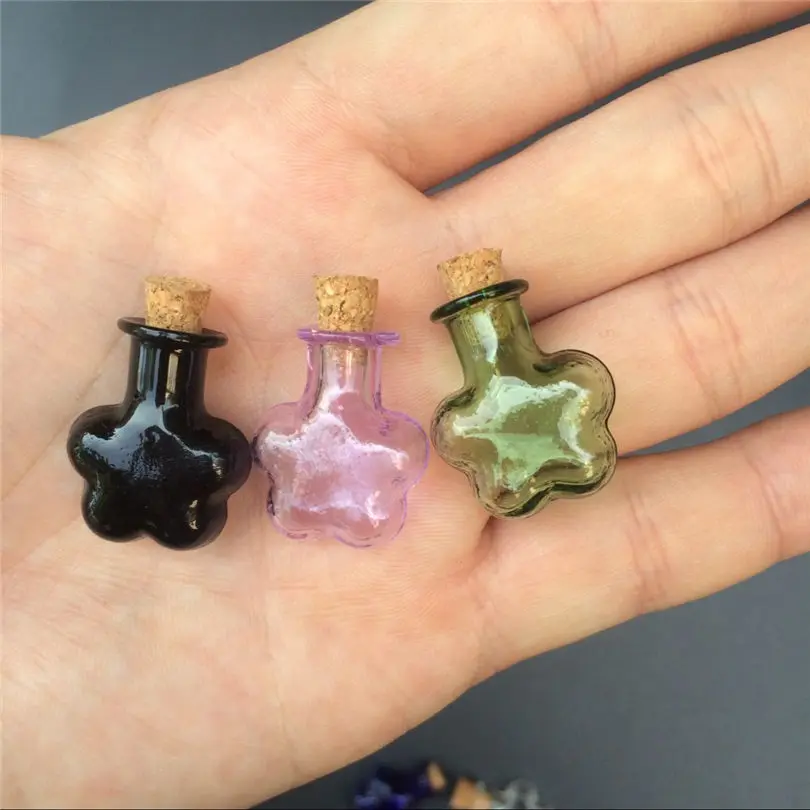 70pcs Mini Glass Bottles Flower Jars Cork Little Colors Handiwork Bottles Handmade Gift Tiny Bottles Mix 7Colors Free shipping
70pcs Mini Glass Bottles Flower Jars Cork Little Colors Handiwork Bottles Handmade Gift Tiny Bottles Mix 7Colors Free shipping