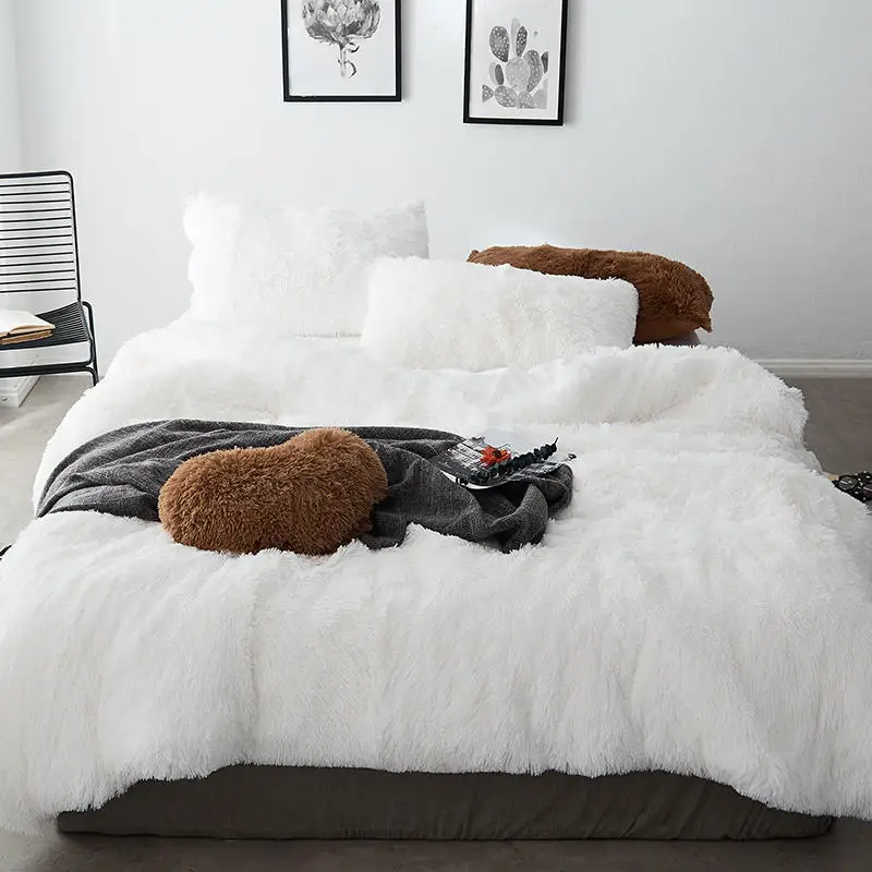 Winter warm thinken Bedding sets Coral fleece Long hair Cashmere duvet cover set bedcloth bed linen 4pcs Soft Bed Sheet
Winter warm thinken Bedding sets Coral fleece Long hair Cashmere duvet cover set bedcloth bed linen 4pcs Soft Bed Sheet