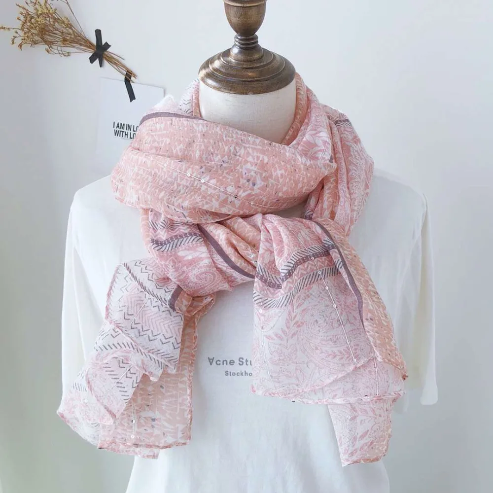 Spring scarf with sequines,wraps muslim shawls,Muslim floral hijab,paisley flower scarf,sjaal arabic,wrap,paillette sequin shawl
Spring scarf with sequines,wraps muslim shawls,Muslim floral hijab,paisley flower scarf,sjaal arabic,wrap,paillette sequin shawl