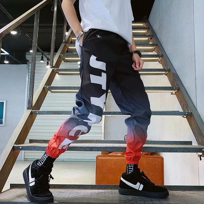 Men's Hip Hop Casual Pants Letter Sweatpants Male Cargo Harem Pants Sportwear Mens Joggers Trousers Thin Fashion Streetwear Pant
Men's Hip Hop Casual Pants Letter Sweatpants Male Cargo Harem Pants Sportwear Mens Joggers Trousers Thin Fashion Streetwear Pant