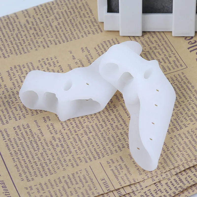 50Pairs Toe Separator Silicone Hallux Valgus Toes Finger Separators 3 Hole Corrector Bunion Toe Protector Foot Care Pedicure
50Pairs Toe Separator Silicone Hallux Valgus Toes Finger Separators 3 Hole Corrector Bunion Toe Protector Foot Care Pedicure