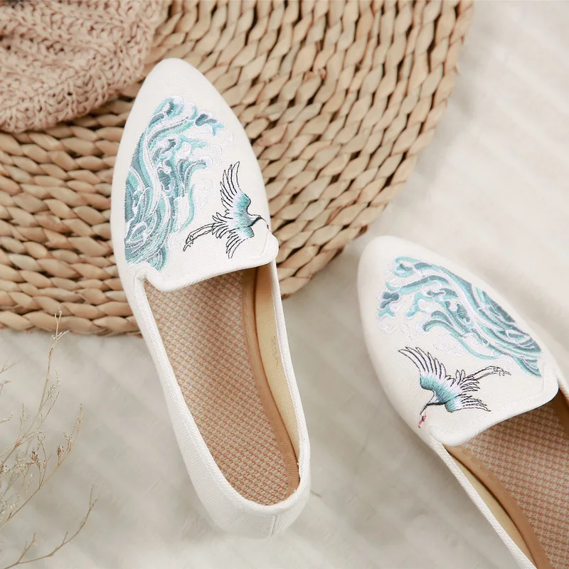 sneakers women flat shoes women Chinese style canvas embroidery platform shoes zapatos de mujer cinderella korean style women
sneakers women flat shoes women Chinese style canvas embroidery platform shoes zapatos de mujer cinderella korean style women