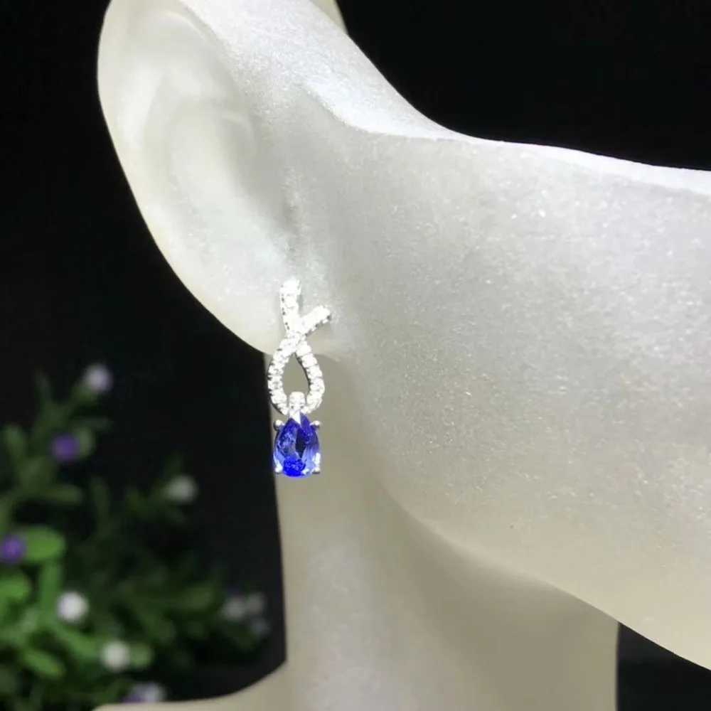 4 * 6mm natural sapphire pendant ear jewelry 925 sterling silver fashion ear nail birthday gift banquet
4 * 6mm natural sapphire pendant ear jewelry 925 sterling silver fashion ear nail birthday gift banquet