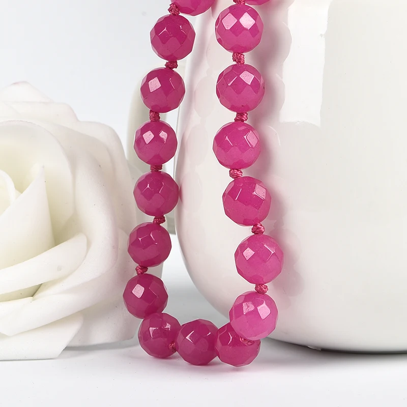 Lovely and quietly rose red ,the make people Relax 10 mm rose Ja-sp er necklace. semiprecious 
Lovely and quietly rose red ,the make people Relax 10 mm rose Ja-sp er necklace. semiprecious