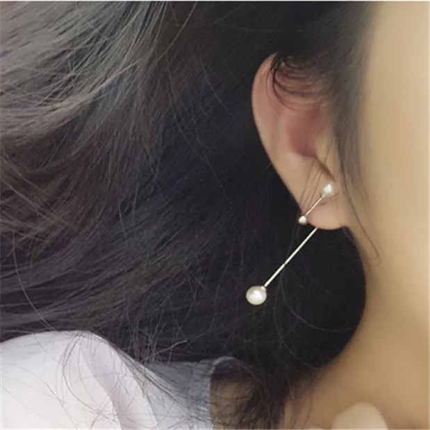 Fashion pearl + metal cylindrical earrings eardrop female temperament The minimalist design girls retro earrings gift
Fashion pearl + metal cylindrical earrings eardrop female temperament The minimalist design girls retro earrings gift