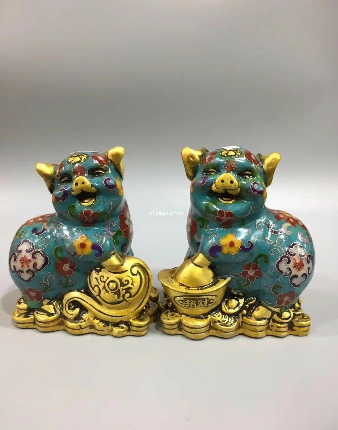 Pair 5'' bronze copper gold cloisonne enamel flower treasure animal pig statue
Pair 5'' bronze copper gold cloisonne enamel flower treasure animal pig statue
