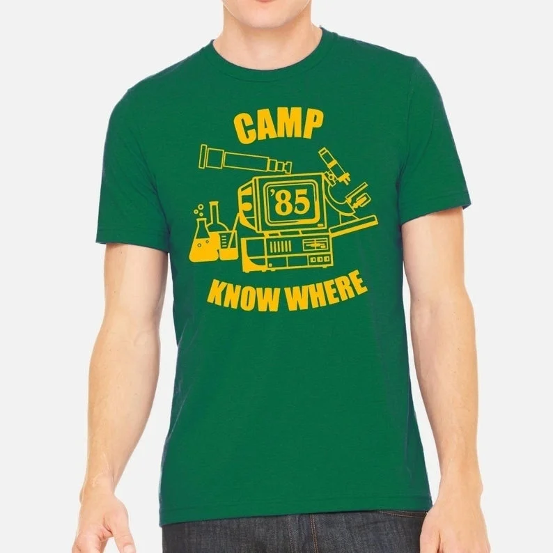 Модный показ-JF Camp Know Where зеленая футболка унисекс странные вещи Сезон 3 Дастин тройник 80s винтажная Модная рубашка подарок
Модный показ-JF Camp Know Where зеленая футболка унисекс странные вещи Сезон 3 Дастин тройник 80s винтажная Модная рубашка подарок