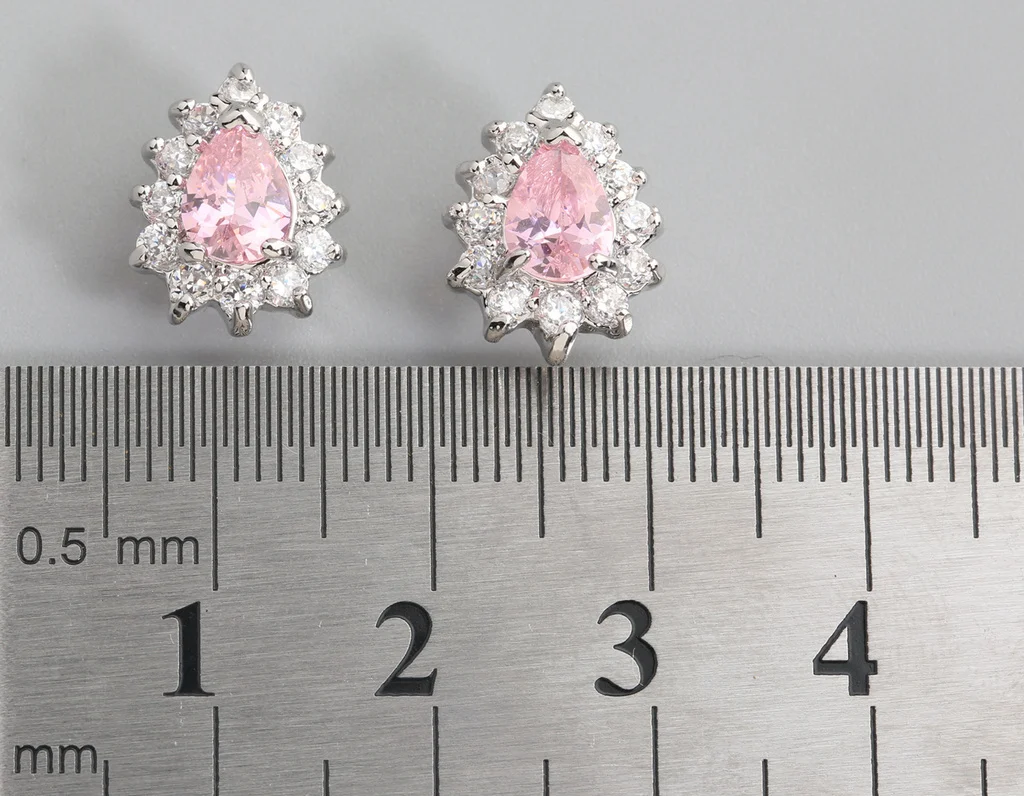 Good-Looking Pink Kunzite 5*5mm Semi-precious Silver Cool For Womens Stud Earrings ED0080
Good-Looking Pink Kunzite 5*5mm Semi-precious Silver Cool For Womens Stud Earrings ED0080