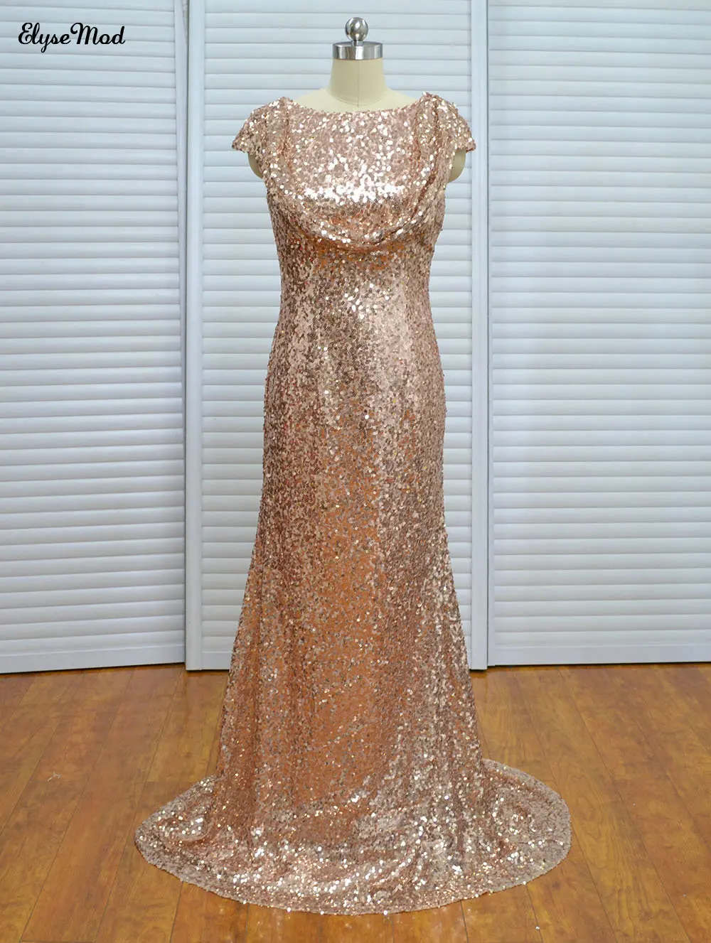 Sparkly A-Line Cap Sleeves Gold Sequins Bridesmaid Dresses Floor Length Backless Party Dresses 2021
Sparkly A-Line Cap Sleeves Gold Sequins Bridesmaid Dresses Floor Length Backless Party Dresses 2021