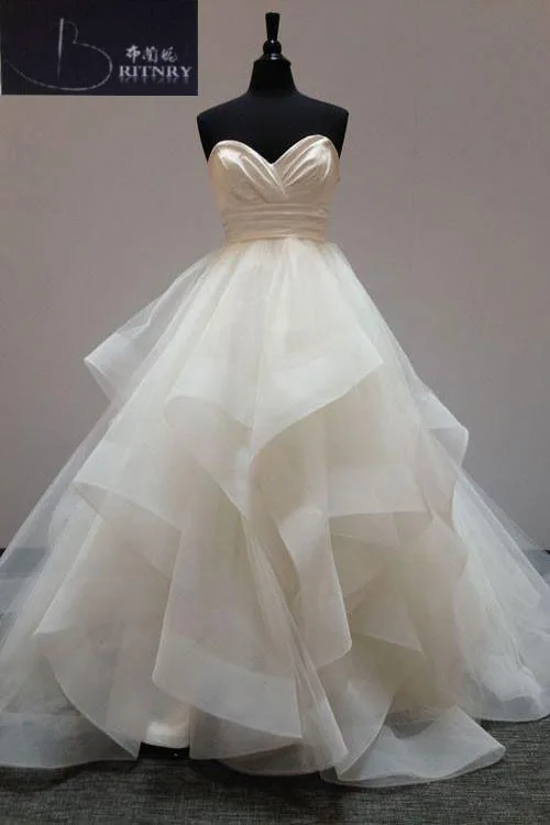 BRITNRY Real Pictures Ball Gown Bridal Dress Sweetheart Lace Up Ruffles Tiered White Ivory Princess Wedding Dresses
BRITNRY Real Pictures Ball Gown Bridal Dress Sweetheart Lace Up Ruffles Tiered White Ivory Princess Wedding Dresses