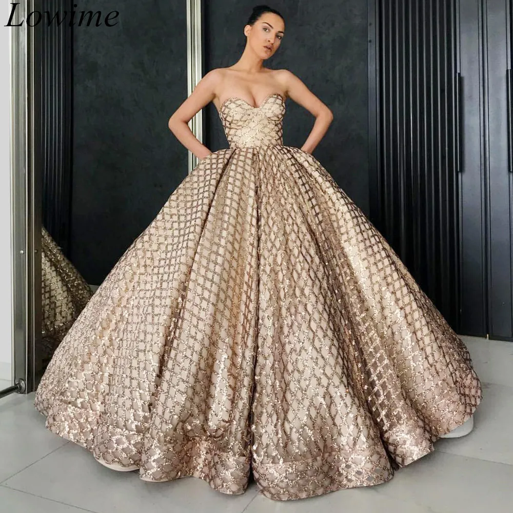 New Arrival Champagne Quinceanera Dresses 2019 For Sweet 16 Long Sweetheart Sleeveless Princess Prom Party Gowns Sequin Arabic
New Arrival Champagne Quinceanera Dresses 2019 For Sweet 16 Long Sweetheart Sleeveless Princess Prom Party Gowns Sequin Arabic