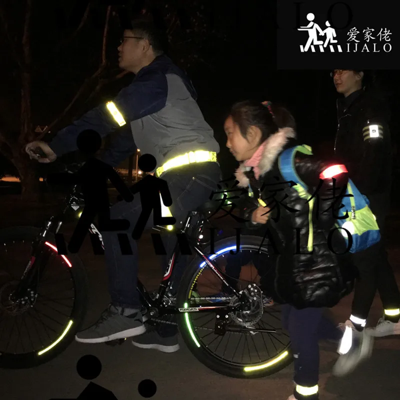 Wholesale 50pcs/lot 2019 New Cross Christian soft PVC Reflective keychain bag pendant accessories for visibile safety use
Wholesale 50pcs/lot 2019 New Cross Christian soft PVC Reflective keychain bag pendant accessories for visibile safety use