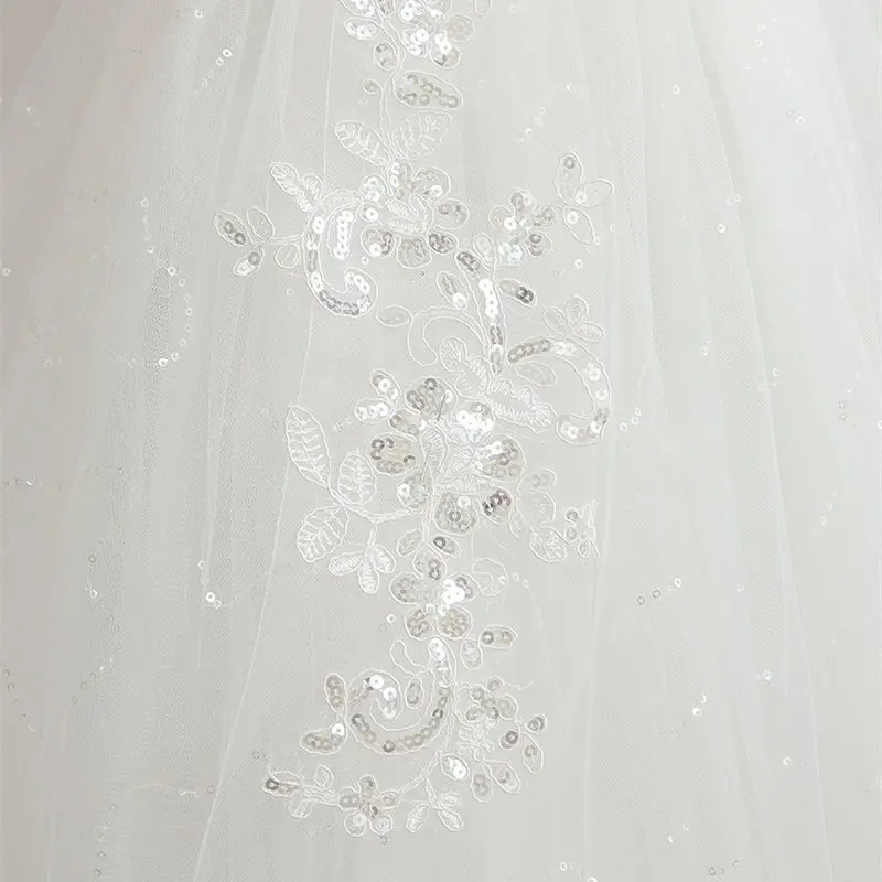 Женское свадебное платье без бретелек белое кружевное с пайетками размера плюс