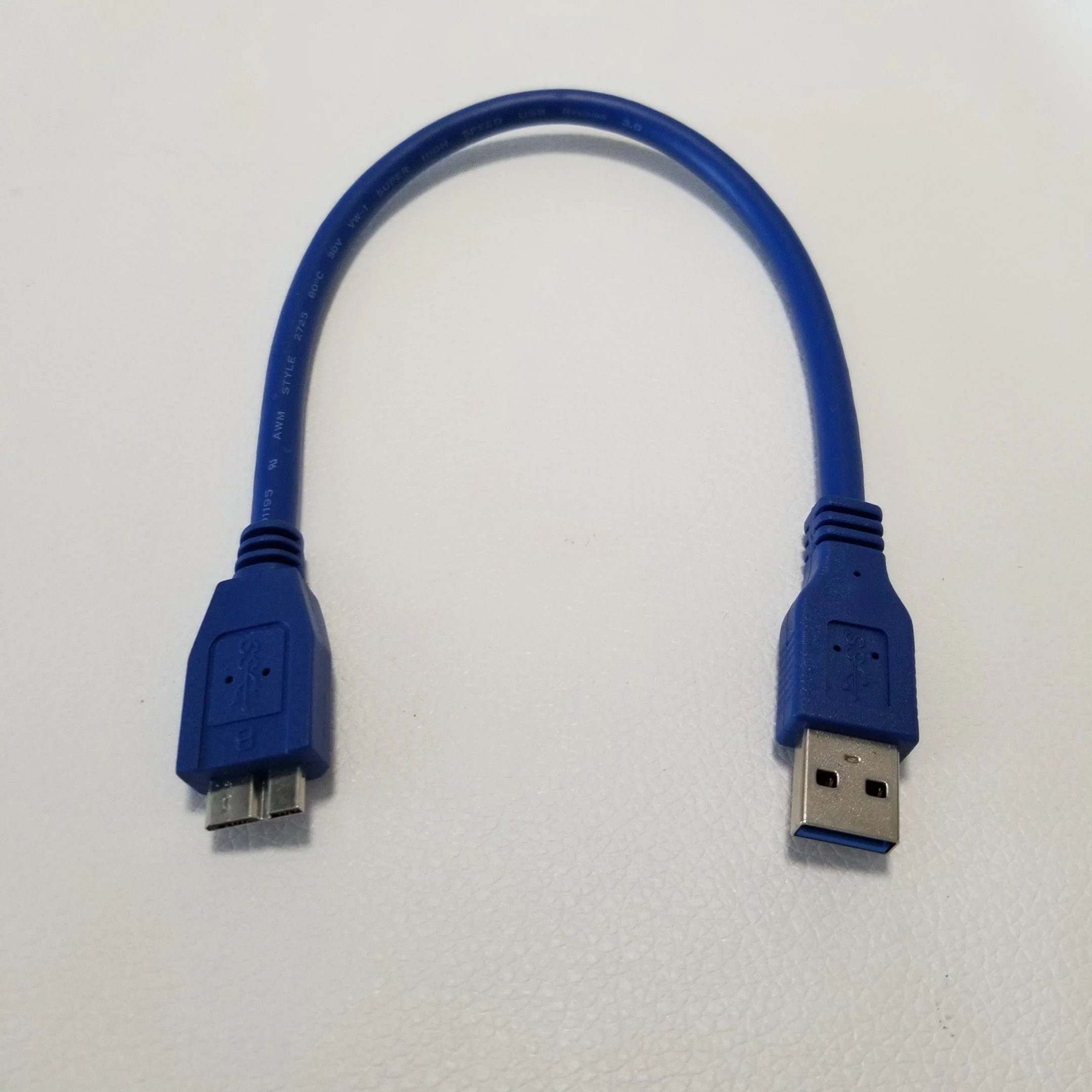 New USB 3.0 to Hard Drive Adapter Data Extension Cable for Mobile Hard Disk Samsung/WD Connecsion Cable Blue 30cm
New USB 3.0 to Hard Drive Adapter Data Extension Cable for Mobile Hard Disk Samsung/WD Connecsion Cable Blue 30cm