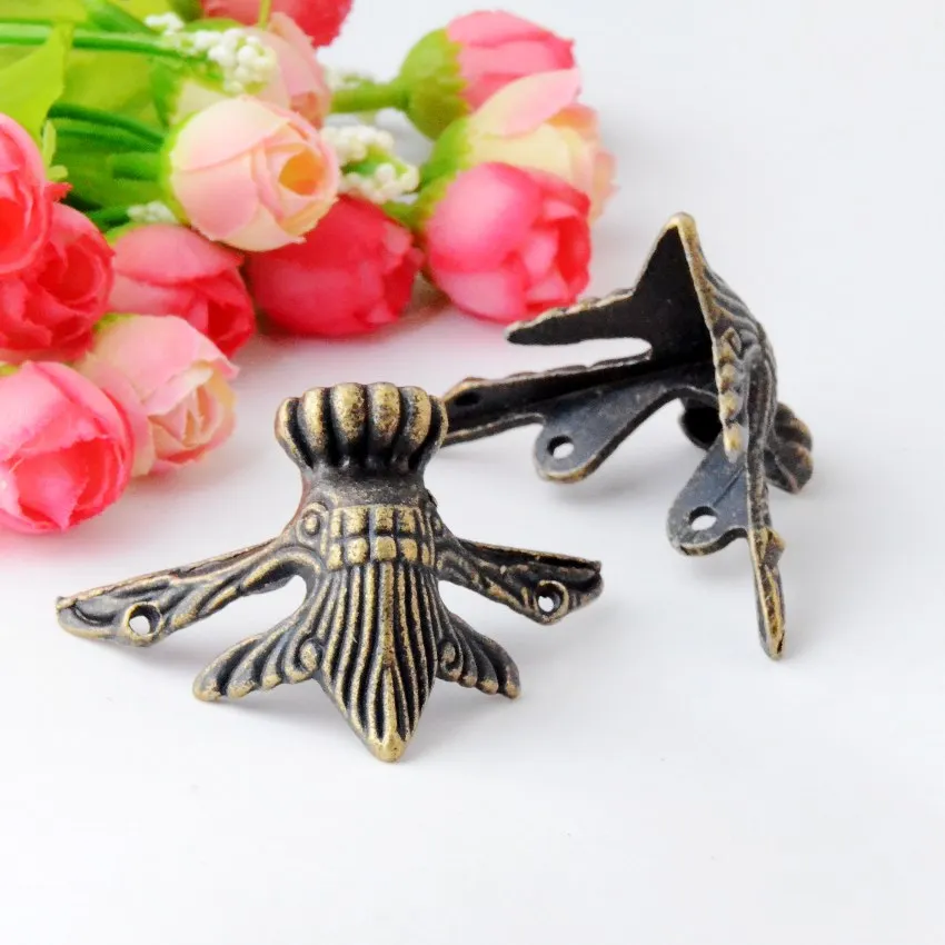 4 X Antique Brass Jewelry Gift Box Wood Case Decorative Feet Leg Corner Protector J2832
4 X Antique Brass Jewelry Gift Box Wood Case Decorative Feet Leg Corner Protector J2832