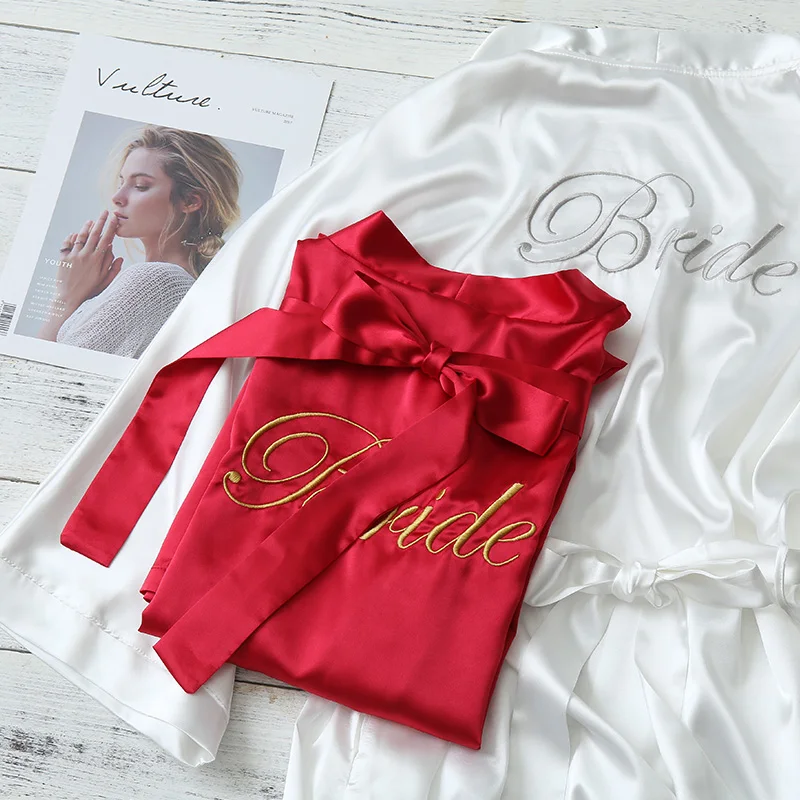 Free Shipping 5pcs lot Embroidery logo wedding bride bridesmaid gift stain Kimono custom robe
Free Shipping 5pcs lot Embroidery logo wedding bride bridesmaid gift stain Kimono custom robe