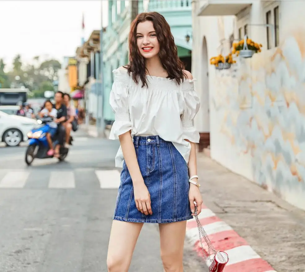 Chic Slash Neck Short Sleeve Female Summer Ins Shirt Female Loose 2019 New Off Shoulder Top Elegant Women Blouses
Chic Slash Neck Short Sleeve Female Summer Ins Shirt Female Loose 2019 New Off Shoulder Top Elegant Women Blouses