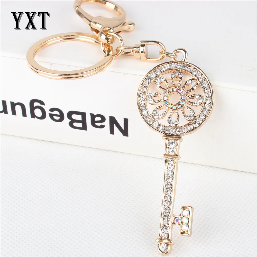 Vintage Key Round Flower New Crystal Charm Pendant Purse Bag Car KeyRing Chain Wedding Party Jewelry Favorite Gift
Vintage Key Round Flower New Crystal Charm Pendant Purse Bag Car KeyRing Chain Wedding Party Jewelry Favorite Gift
