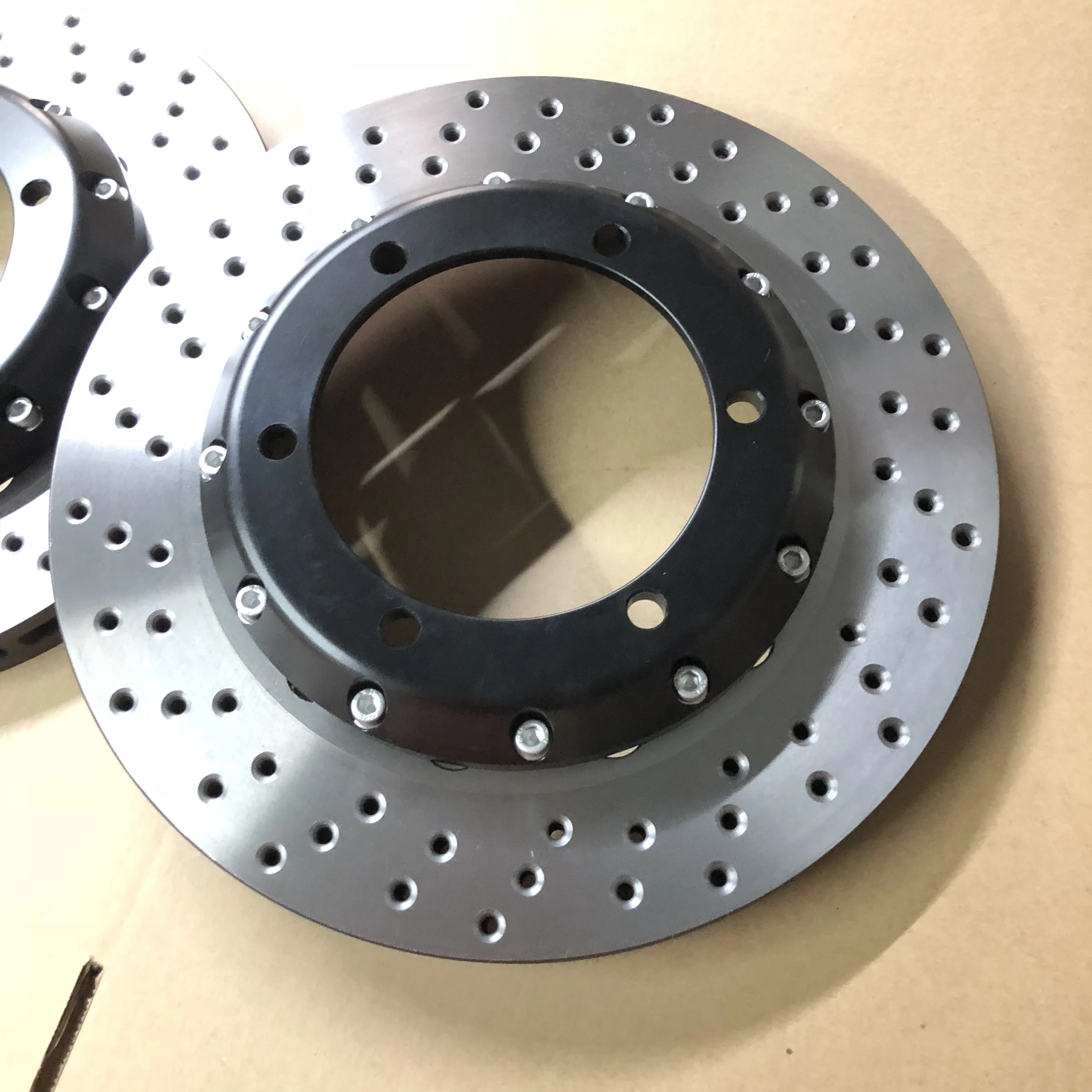 Jekit sliver caliper with black logo 9040-355*32mm drilled hole disc set 9200-330*28mm set for E92 M3 front and Rear
Jekit sliver caliper with black logo 9040-355*32mm drilled hole disc set 9200-330*28mm set for E92 M3 front and Rear