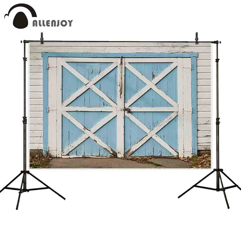 Фон для фотосъемки с изображением синей гаражной двери и старых деревянных сараев 
Фон для фотосъемки с изображением синей гаражной двери и старых деревянных сараев