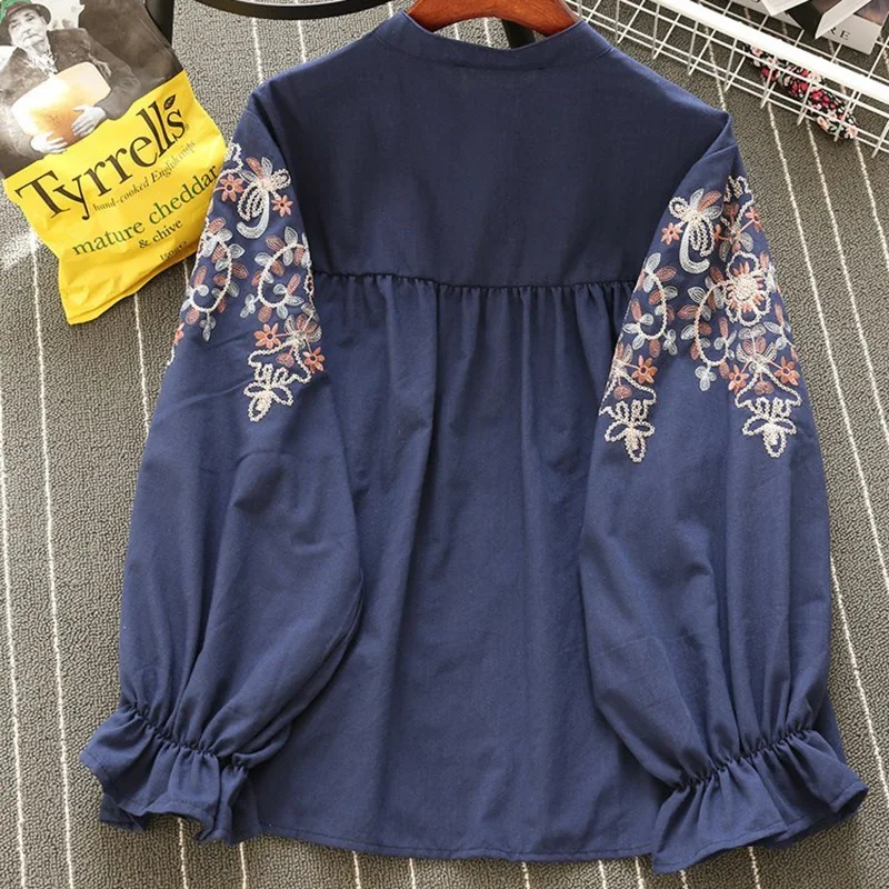 Fashion Flower Embroidered Tops Loose Shirt Embroidery Blouse Women Shirt Blusas
Fashion Flower Embroidered Tops Loose Shirt Embroidery Blouse Women Shirt Blusas