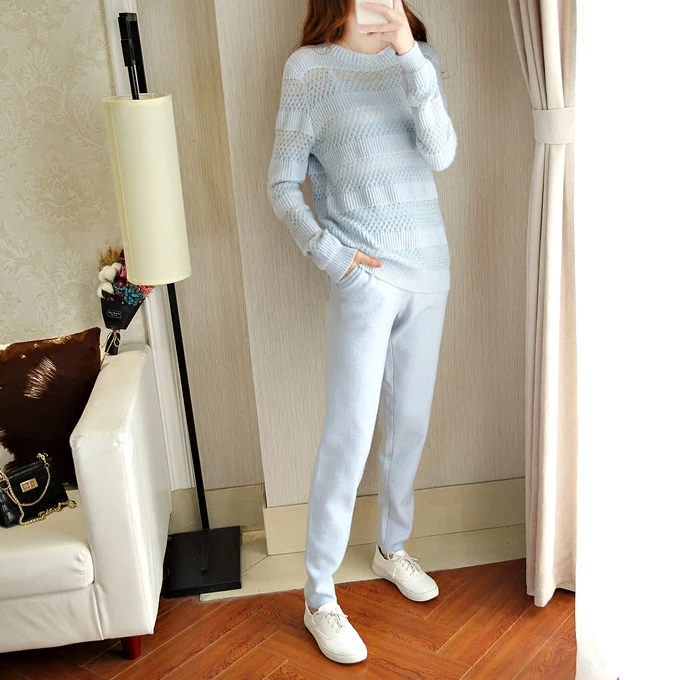 Pure wool 2021 winter cashmere sweater women high-end sexy hollowed knit fashion sweater and trousers two pieces
Pure wool 2021 winter cashmere sweater women high-end sexy hollowed knit fashion sweater and trousers two pieces