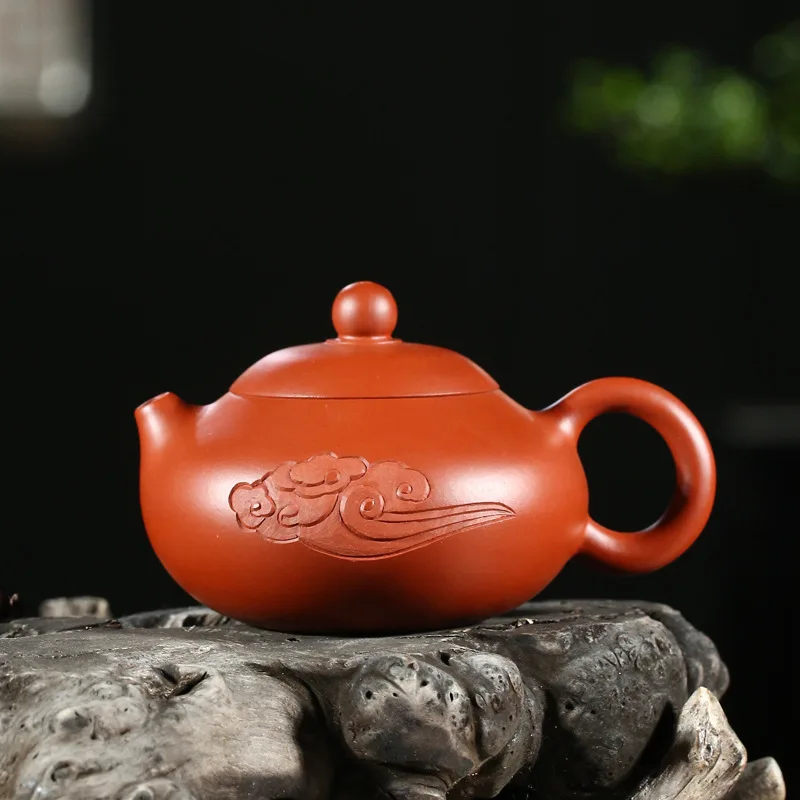 a famous Yixing purple clay pot artist, handmade Dahongpao Xiangyun jade milk purple clay teapot travel tea set gifts
a famous Yixing purple clay pot artist, handmade Dahongpao Xiangyun jade milk purple clay teapot travel tea set gifts