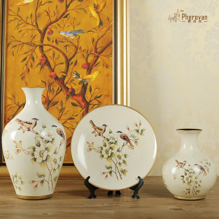 The high-end luxury ceramic vase three piece Home Furnishing jewelry ornaments living room decoration bridal style
The high-end luxury ceramic vase three piece Home Furnishing jewelry ornaments living room decoration bridal style