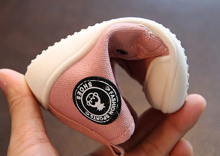 Spring New Baby First Walkers Solid Color Canvas Fashion Sneakers Infant Toddler Shoes Soft Bottom Unisex EU 14-21
Spring New Baby First Walkers Solid Color Canvas Fashion Sneakers Infant Toddler Shoes Soft Bottom Unisex EU 14-21