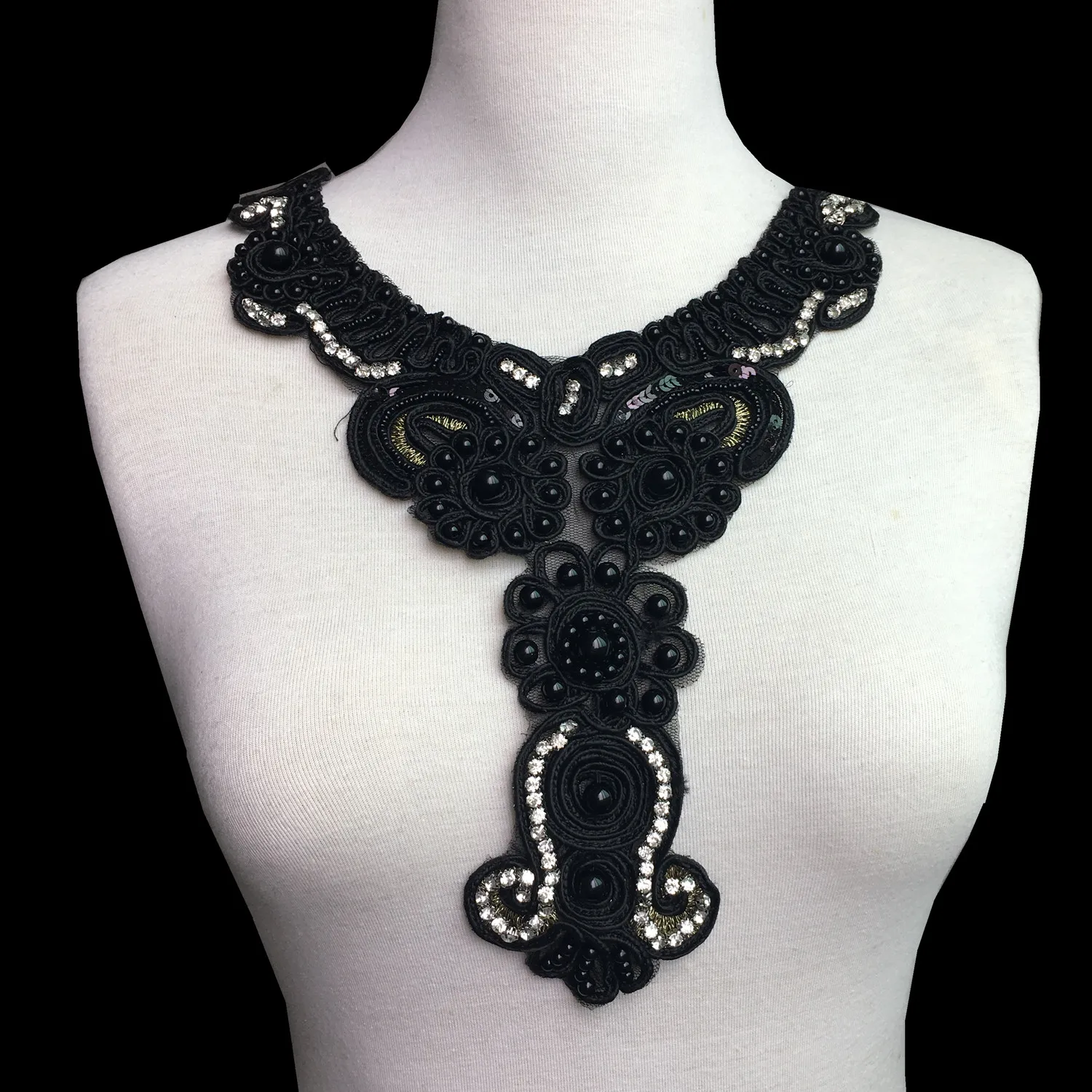 2pc 25x34cm Beaded Neckline Collar Applique Black Pearl Rhinestone Lace Motif Applique Guipure Patches Sewing Accessories AC0283
2pc 25x34cm Beaded Neckline Collar Applique Black Pearl Rhinestone Lace Motif Applique Guipure Patches Sewing Accessories AC0283