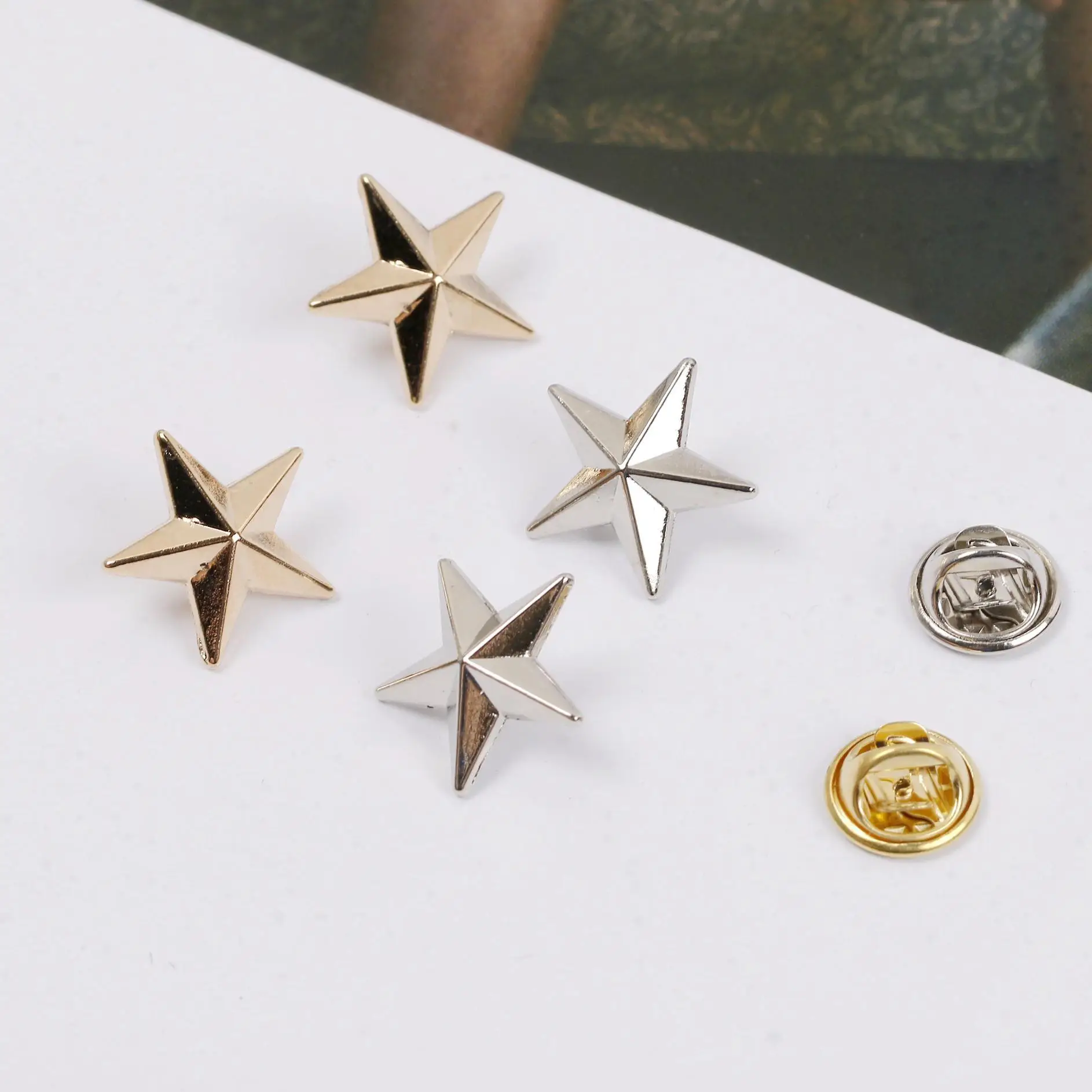 1PCSNew Fashion Mini Men Shirt Collar Nail Fine Girl Brooch Jewelry Wholesale Corsage Fashion Safety Pin Yellow Brooch
1PCSNew Fashion Mini Men Shirt Collar Nail Fine Girl Brooch Jewelry Wholesale Corsage Fashion Safety Pin Yellow Brooch